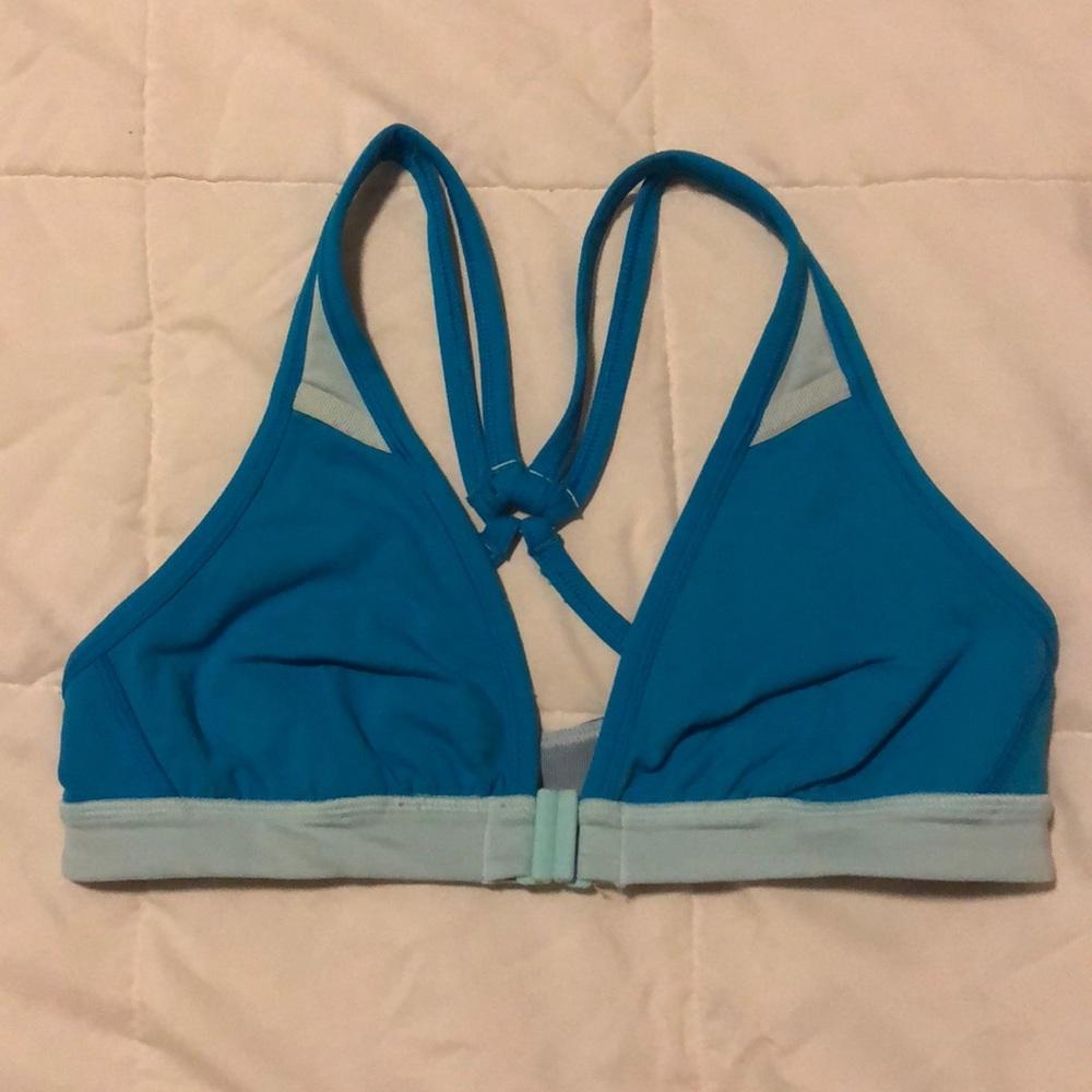 Lululemon sports bra size 4